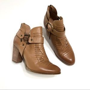 SEYCHELLES Tan Woven Leather Booties • 7.5